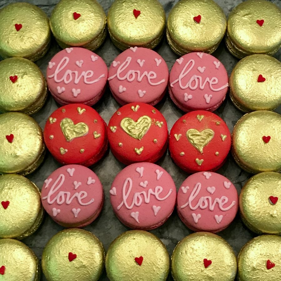 LOVE & MACARONS